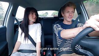 Cheating BF on back seats in Mr. Pussylicking car