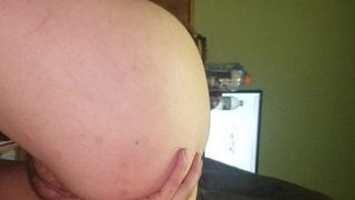 Eating my girlfriend’s pussy from underneath her