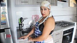 How nice is my maid – porn in Spanish