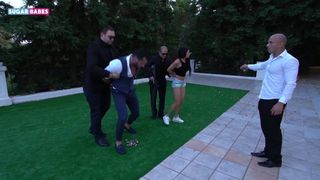 Inna Innaki seduces hot teen